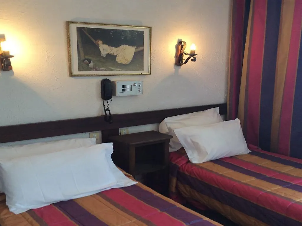 Hotel Du Musee 卢德 2*,